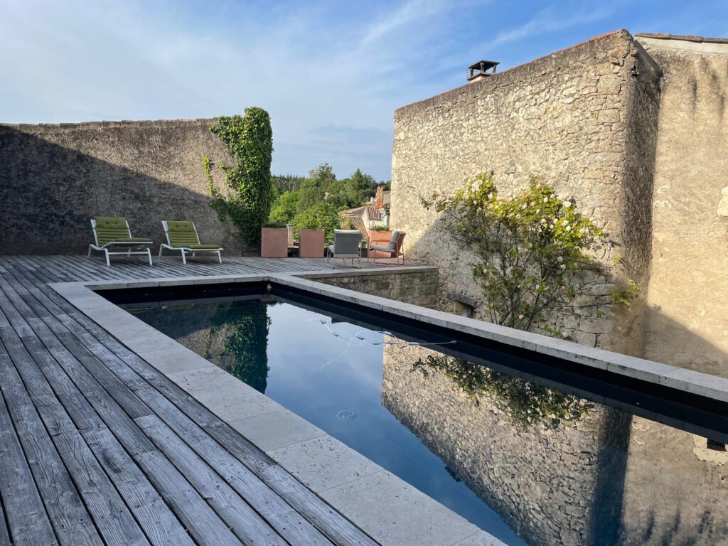 La piscine chez Òli